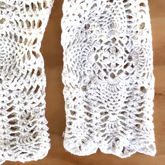 Pretty White Crochet Top - Picture 3 of 4